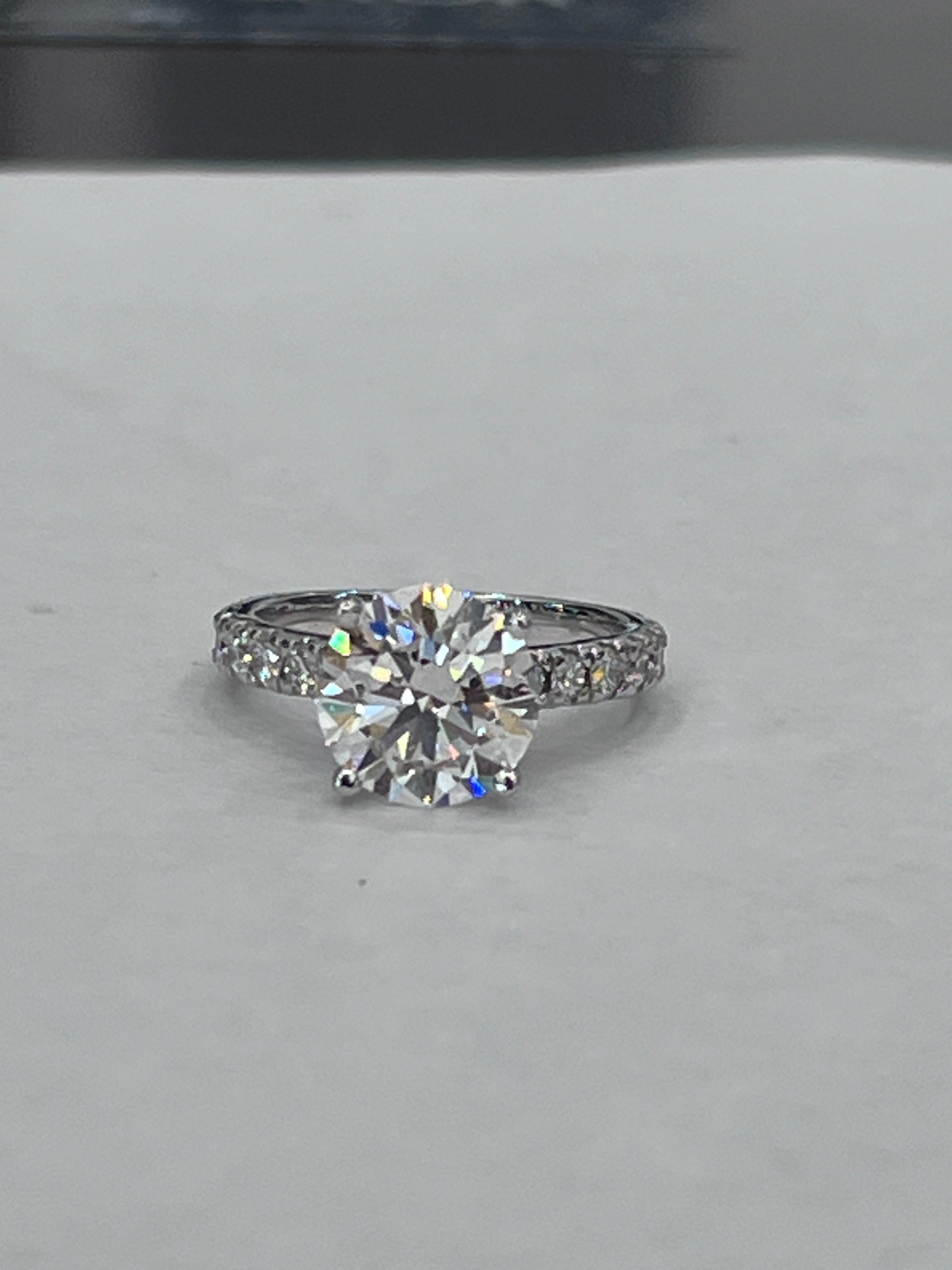 Lab Grown Diamonds Engagement Ring