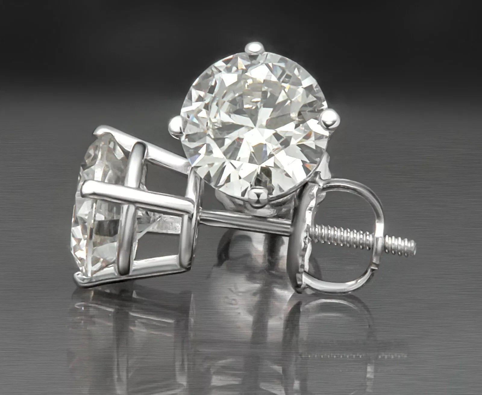 2.00 Ct D VVS2 IGI Certified Lab-Created Round Diamond Stud Earrings – 18K White Gold