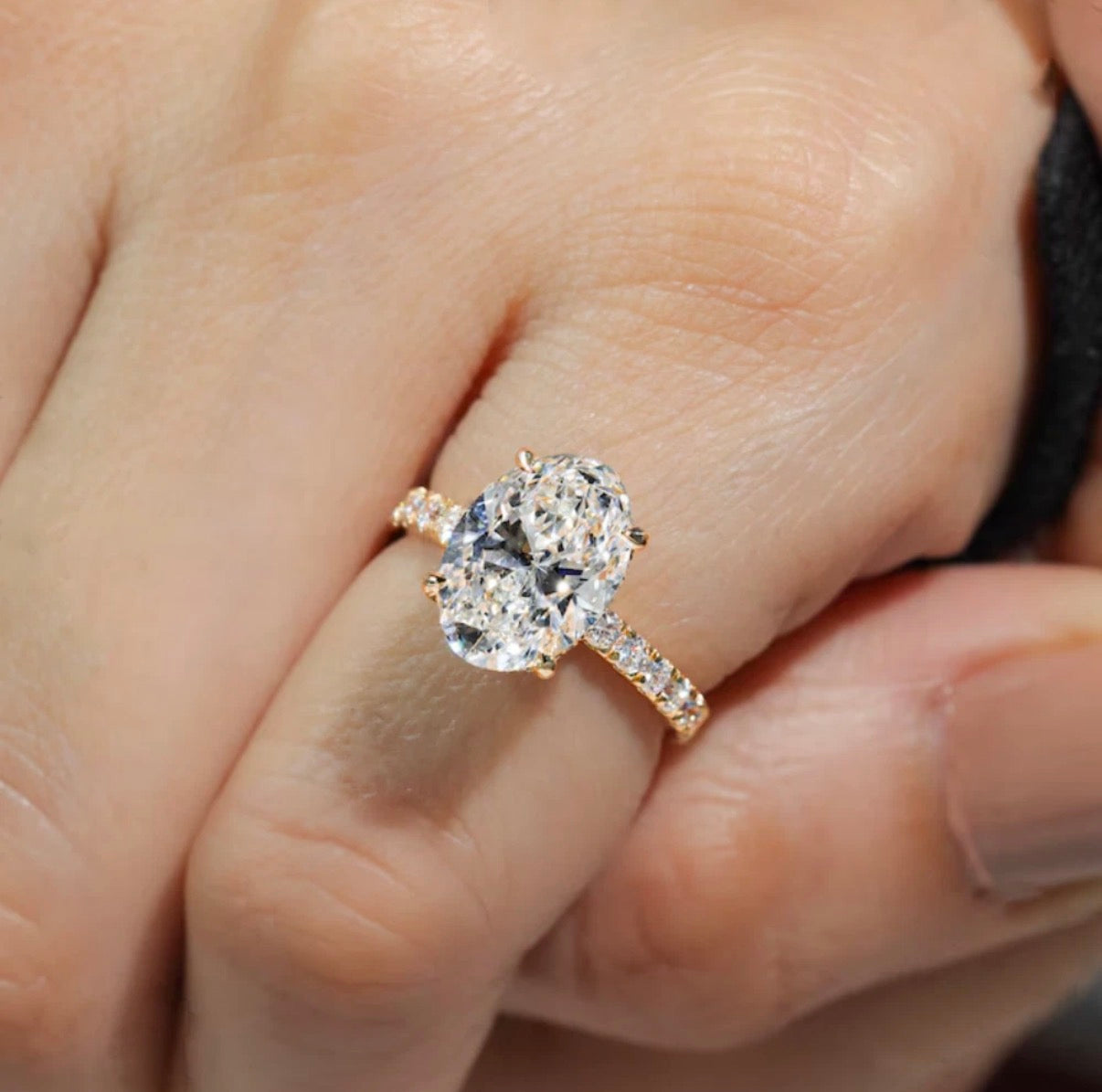 3.00 Carat Oval Cut Lab-Grown Diamond Engagement Ring in 14k solid Yellow White or rose Gold (IGI Certified)

The Luxury Look You Want. The Value You Deserve.