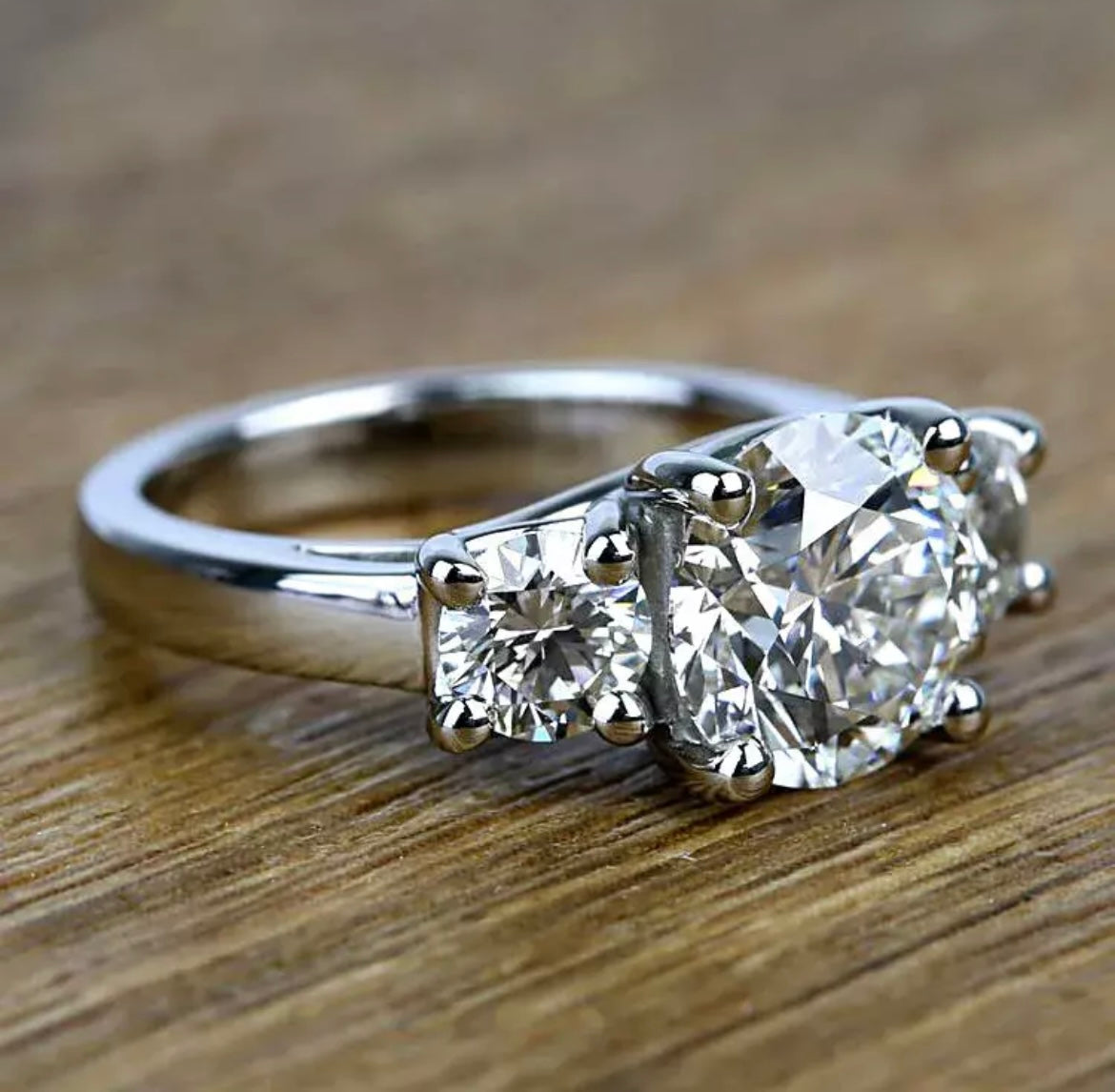 4.00 CT E VS1 Lab Grown Round Cut Diamond Three Stone Engagement Ring IGI 14k