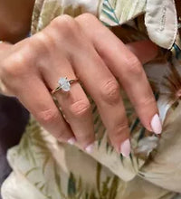 IGI Certified 1.00 CT E/VS1 Oval Cut Lab Grown Diamond Engagement Ring 14K Gold